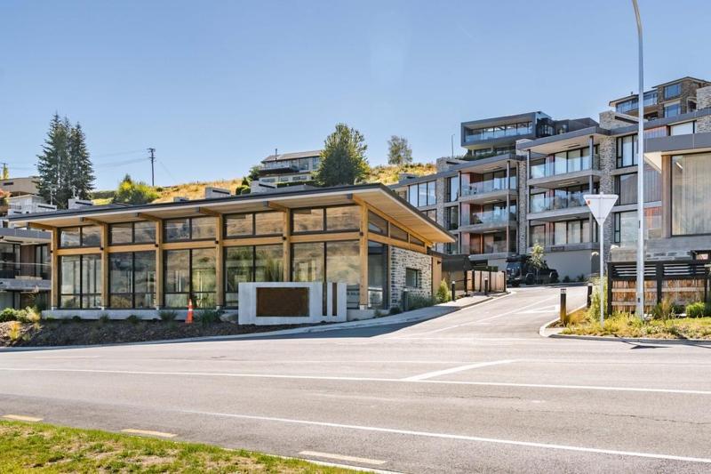 Winona Of Wanaka - Luxury Lakefront Apartment Eksteriør billede
